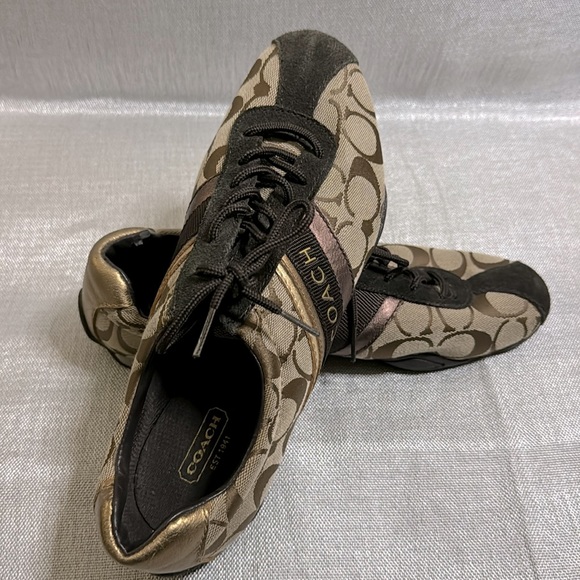 COACH WOMENS CANVAS KHAKI/TAN WITH GOLD AND COPPER STRIPES SIZE 9. USED. - Picture 7 of 8